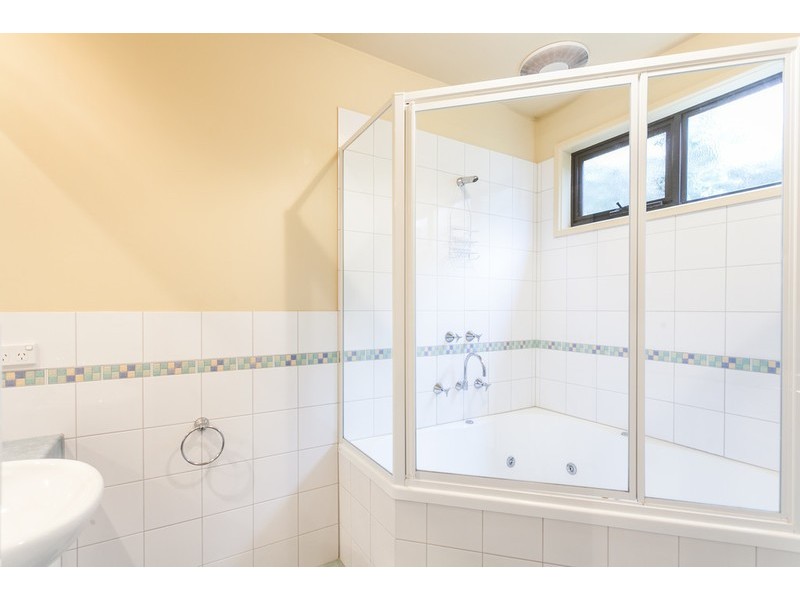 24 Normanby Terrace, Lorne VIC 3232