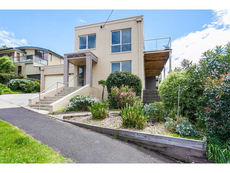 6 Grove Road, Lorne VIC 3232