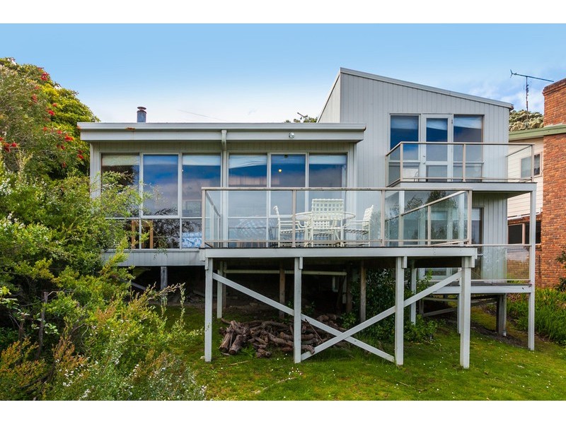 9 Tradewinds Avenue, Lorne VIC 3232