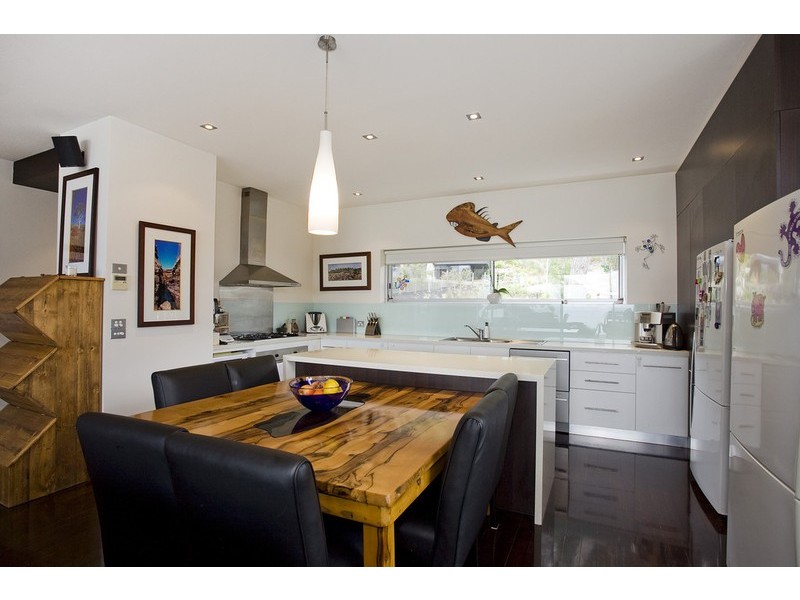 25 Toorak Terrace, Lorne VIC 3232