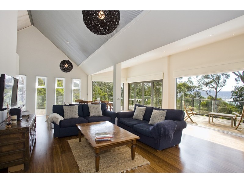 17 Lorne Avenue, Lorne VIC 3232