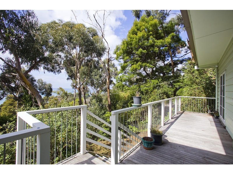 48 Charles Street, Lorne VIC 3232