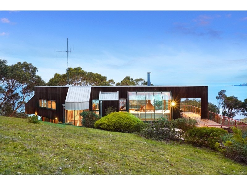 4A Tradewinds Avenue, Lorne VIC 3232