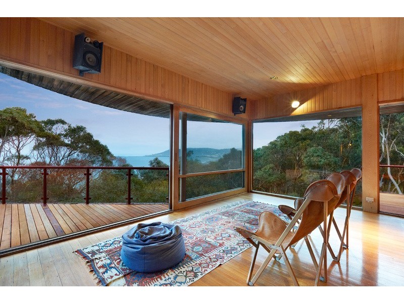 4A Tradewinds Avenue, Lorne VIC 3232