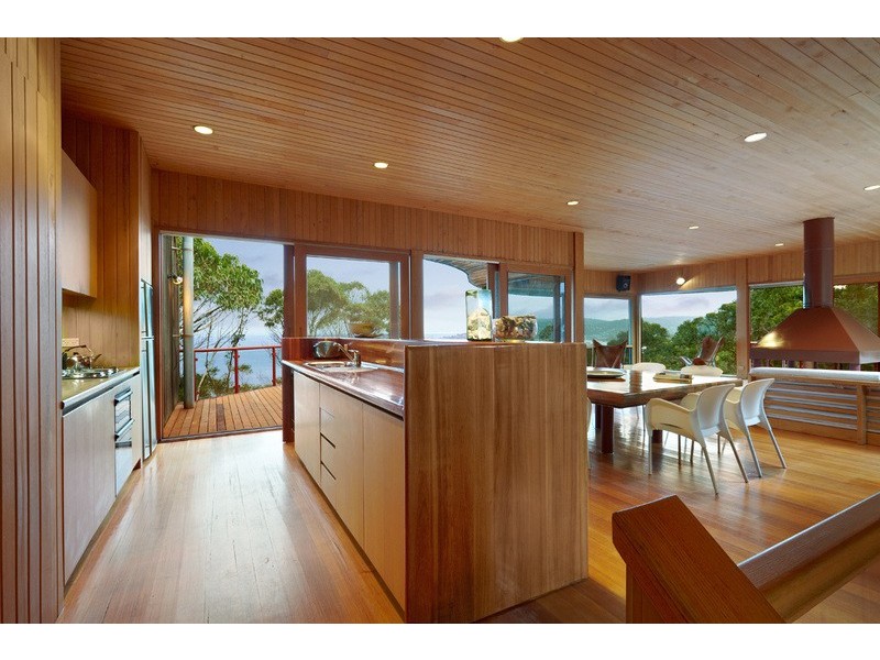 4A Tradewinds Avenue, Lorne VIC 3232