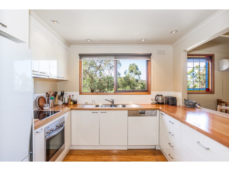 41 Richardson Boulevard, Lorne VIC 3232