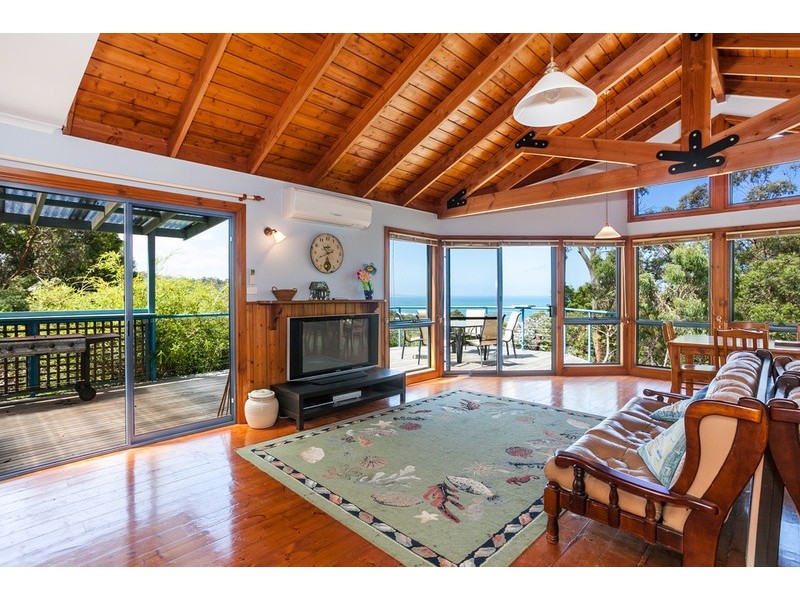 18 Hopetoun Terrace, Lorne VIC 3232