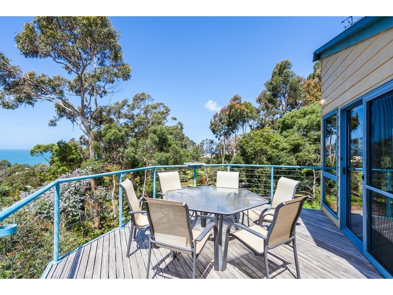 18 Hopetoun Terrace, Lorne VIC 3232