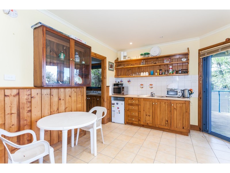 18 Hopetoun Terrace, Lorne VIC 3232