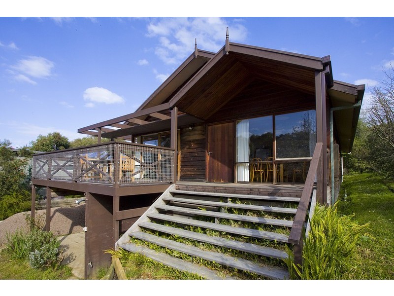 2/17 Fern Avenue, Lorne VIC 3232