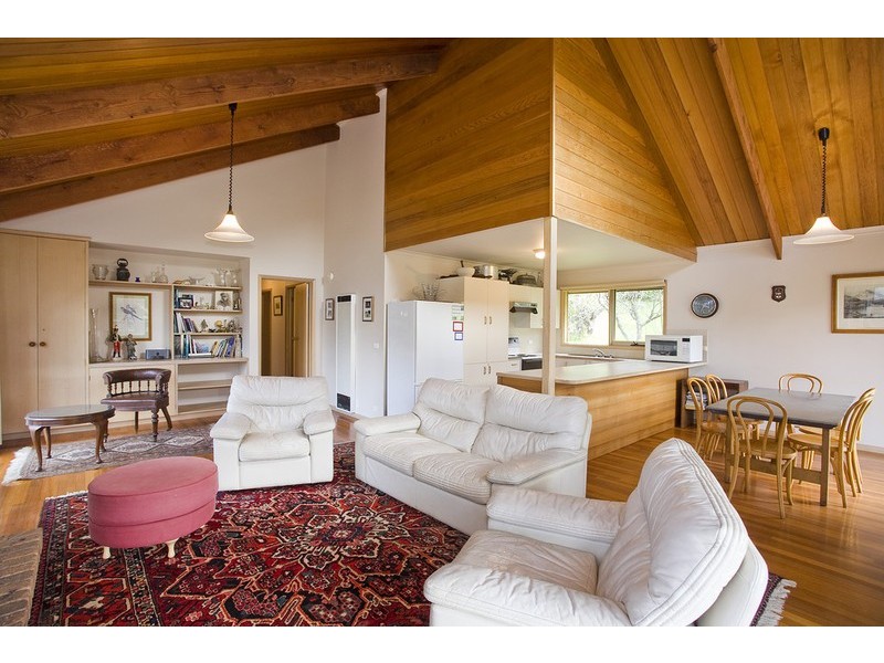 2/17 Fern Avenue, Lorne VIC 3232