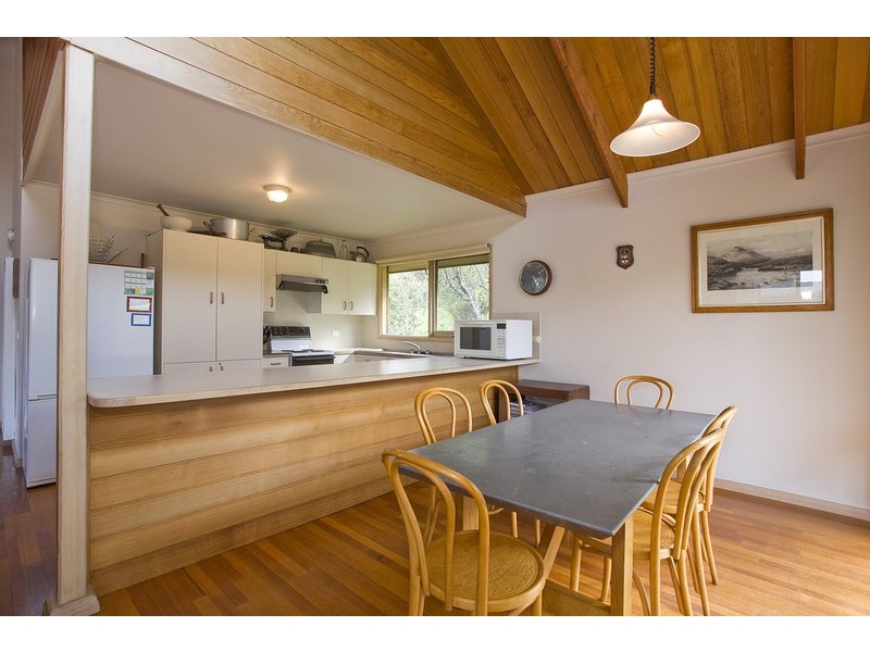 2/17 Fern Avenue, Lorne VIC 3232