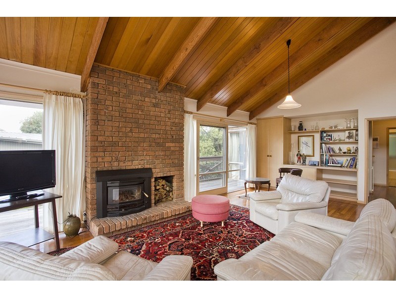 2/17 Fern Avenue, Lorne VIC 3232
