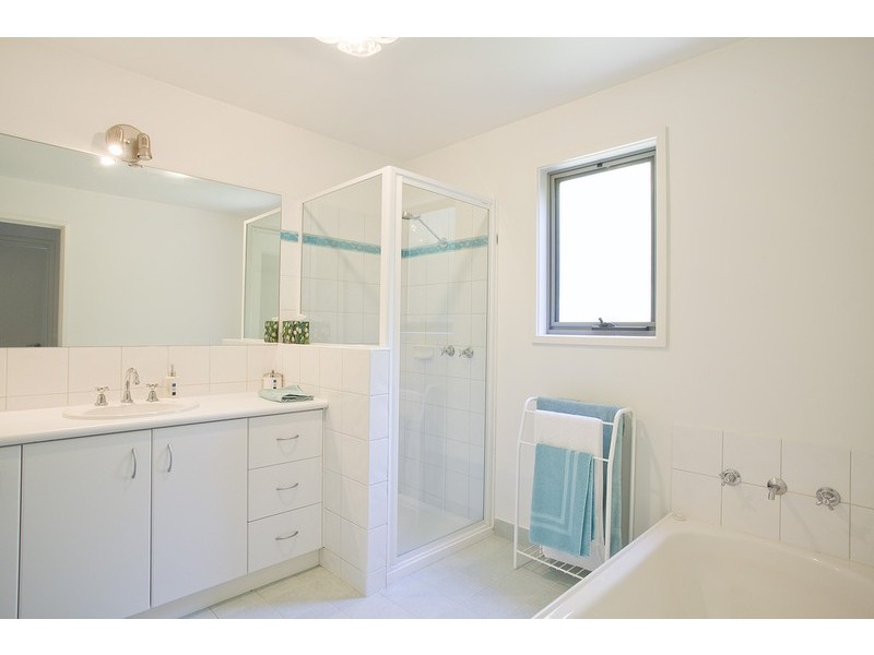 75 Charles Street, Lorne VIC 3232