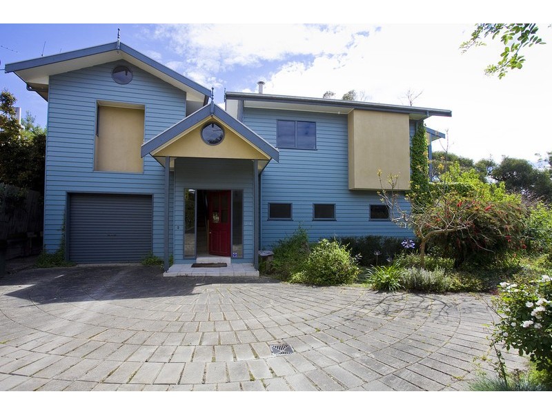 2/4 Fern Avenue, Lorne VIC 3232