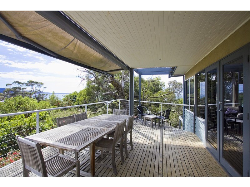 2/4 Fern Avenue, Lorne VIC 3232