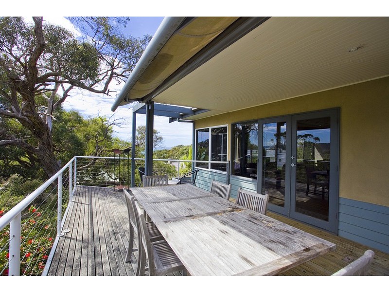 2/4 Fern Avenue, Lorne VIC 3232