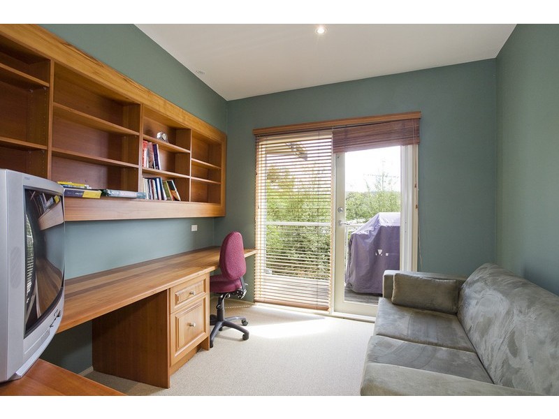 2/4 Fern Avenue, Lorne VIC 3232