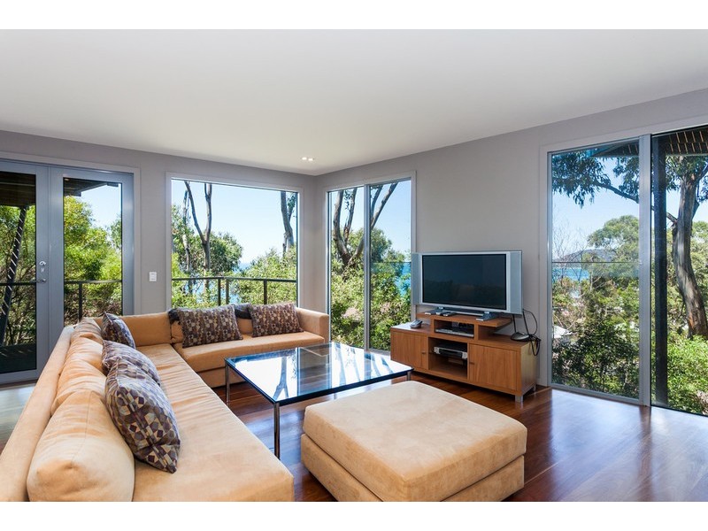 15  Summerhills Avenue, Lorne VIC 3232