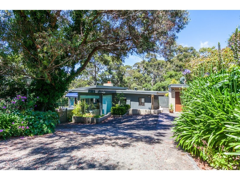 25 Grove Road, Lorne VIC 3232