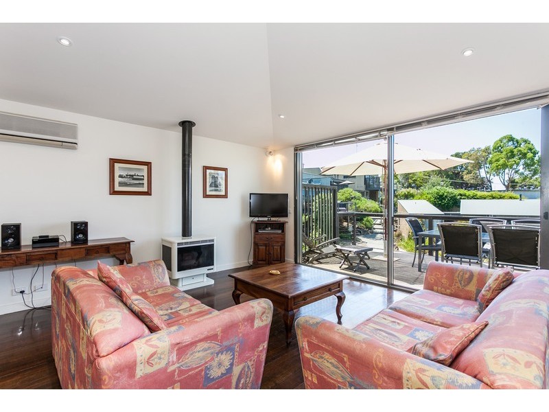 2/19-21 Deans Marsh Road, Lorne VIC 3232