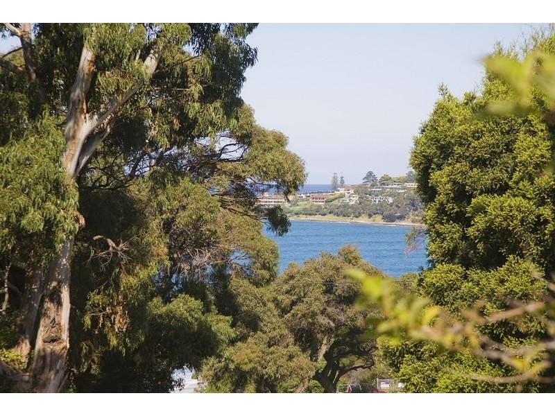 13 Howard Street, Lorne VIC 3232