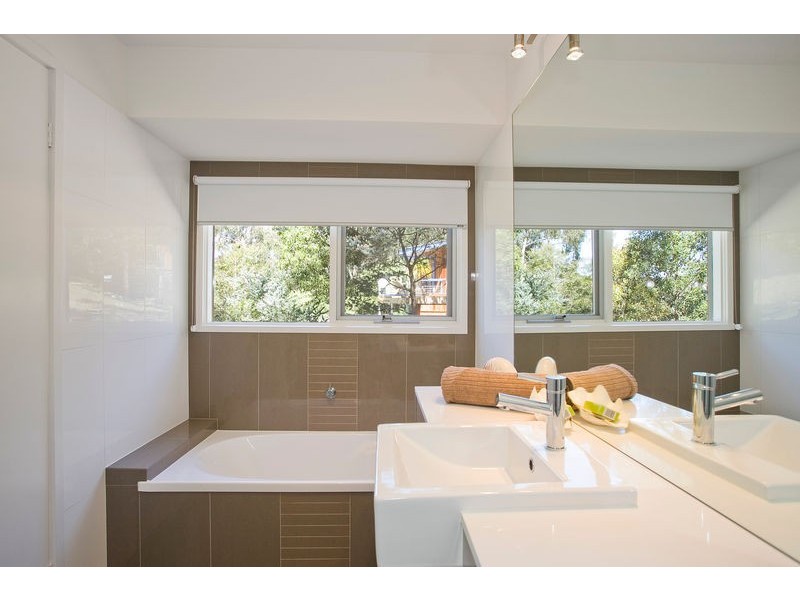 6 Austin Court, Lorne VIC 3232