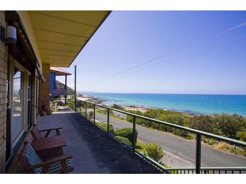 81 Hall Street, Lorne VIC 3232