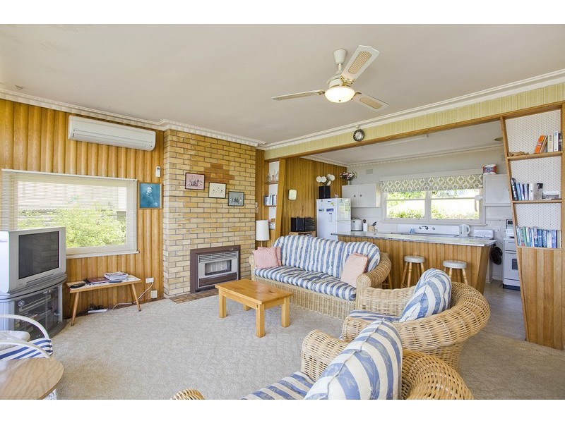 81 Hall Street, Lorne VIC 3232