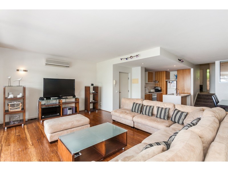 18/260 Mountjoy Parade, Lorne VIC 3232