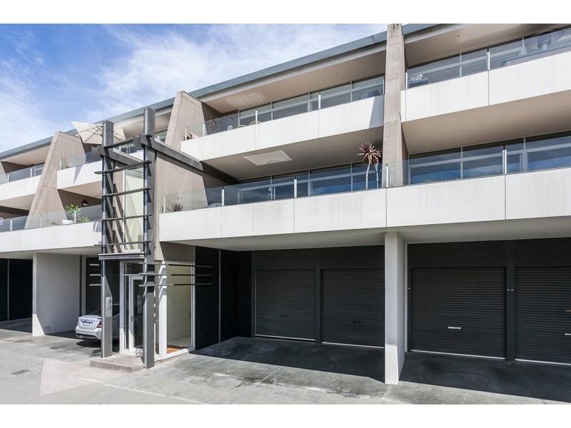 18/260 Mountjoy Parade, Lorne VIC 3232