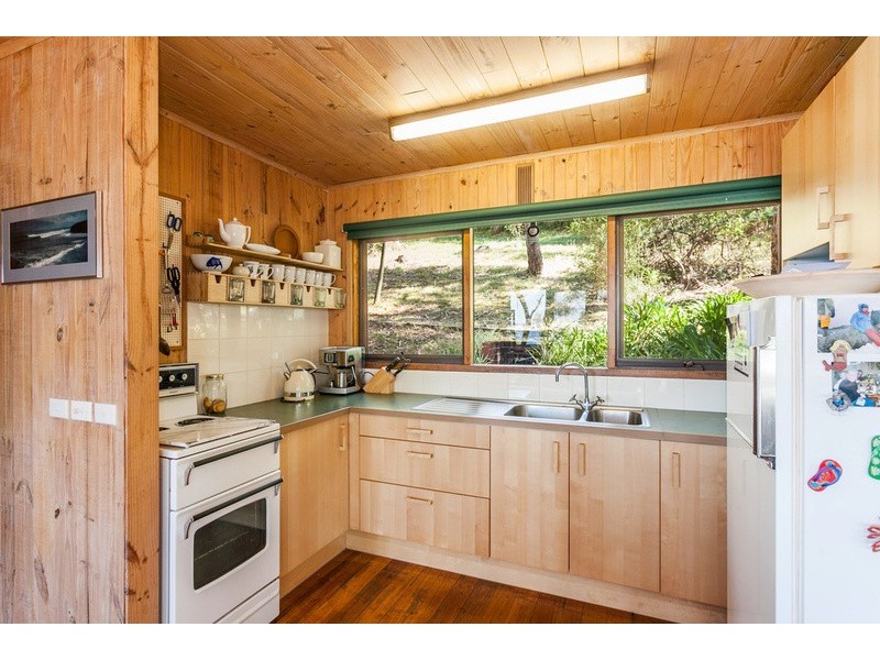 5 Iluka Avenue, Wye River VIC 3221