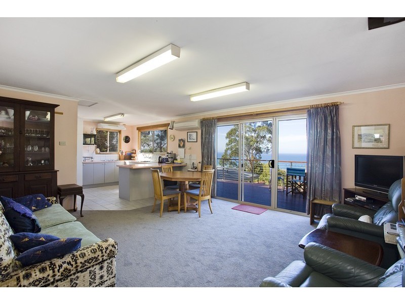 25A Toorak Terrace, Lorne VIC 3232