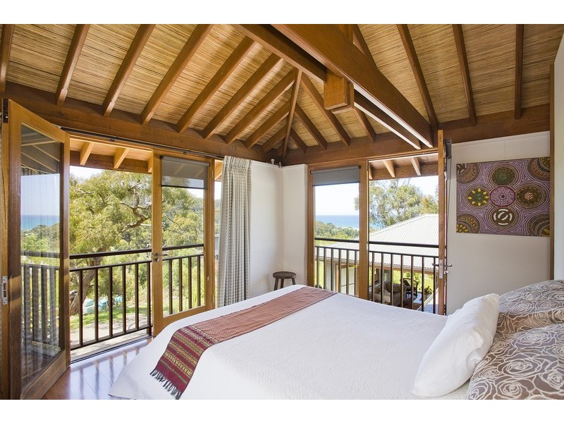 2 Hopetoun Terrace, Lorne VIC 3232