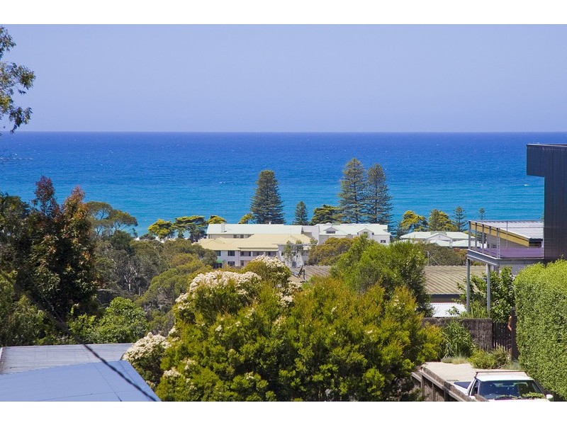 2 Hopetoun Terrace, Lorne VIC 3232