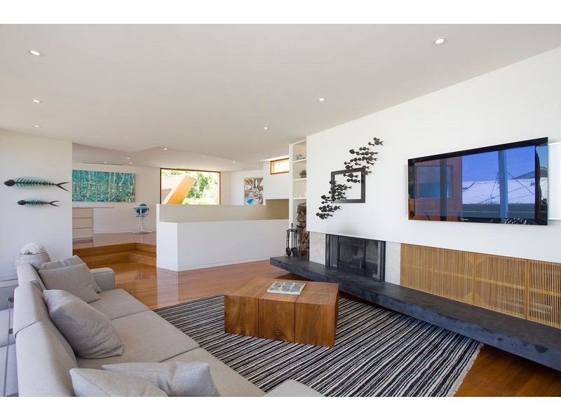 6 Fern Avenue, Lorne VIC 3232