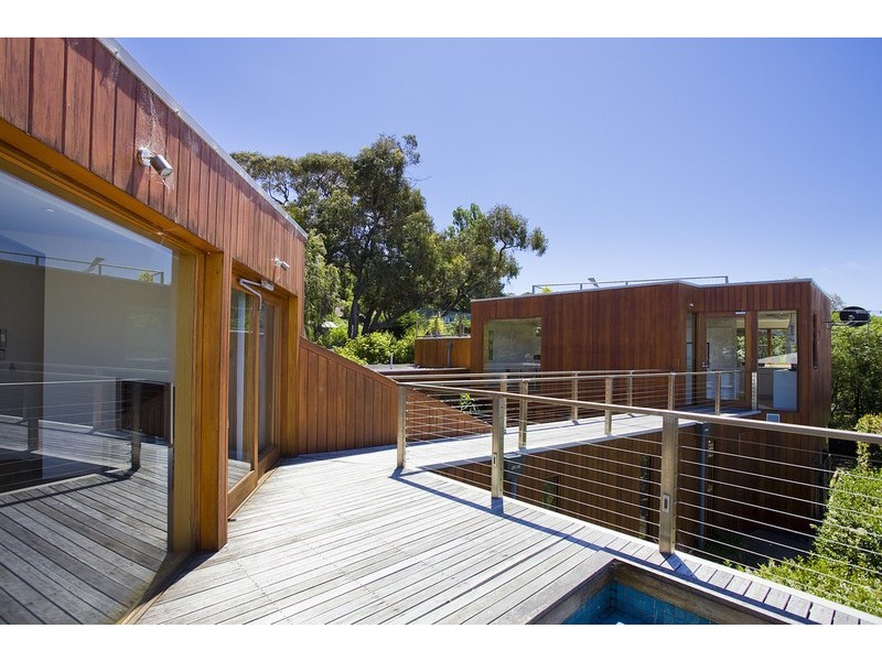 6 Fern Avenue, Lorne VIC 3232