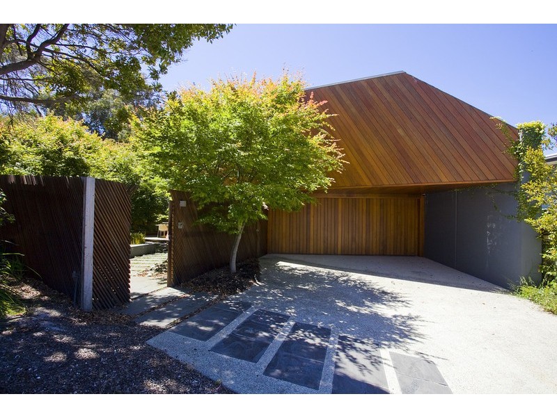 6 Fern Avenue, Lorne VIC 3232