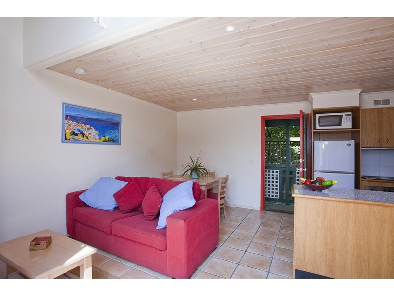 16/22-28 Mountjoy Parade, Lorne VIC 3232