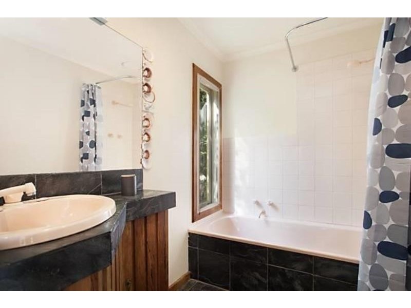 1 Mitchell Grove, Separation Creek VIC 3221