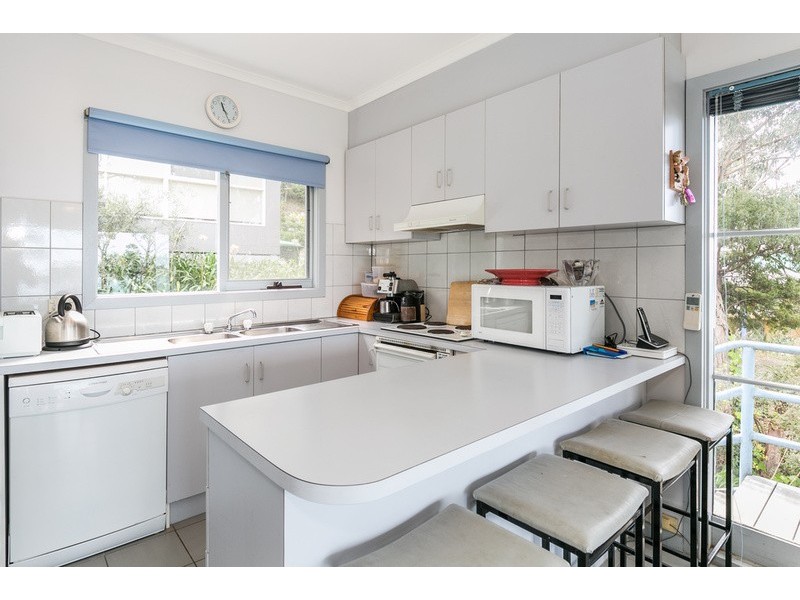 1/12 Summerhills Avenue, Lorne VIC 3232