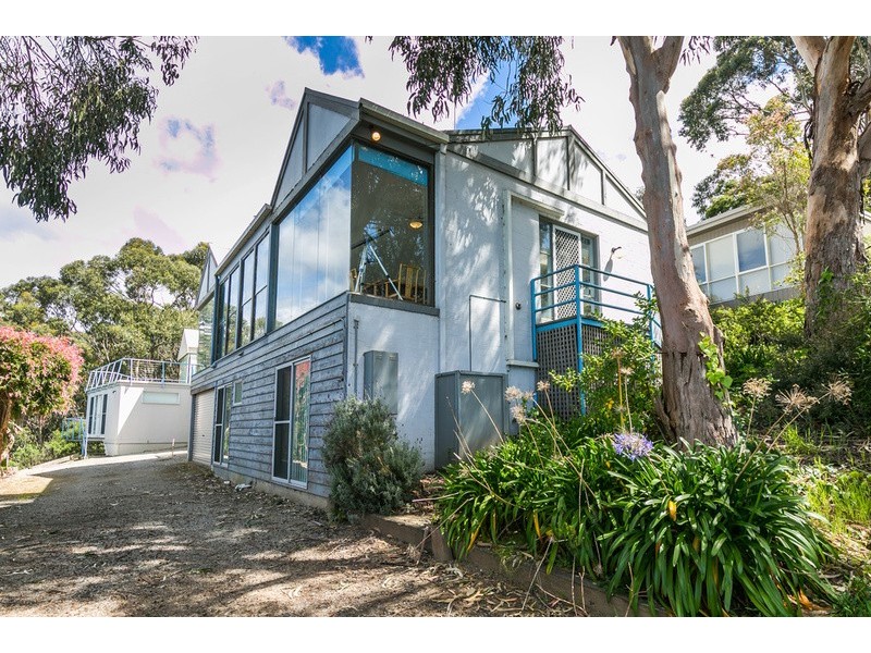 1/12 Summerhills Avenue, Lorne VIC 3232