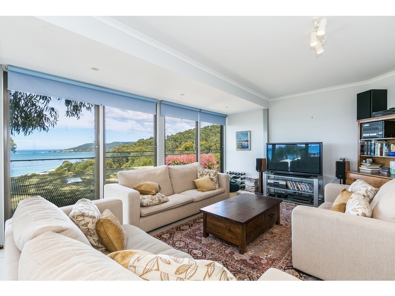 1/12 Summerhills Avenue, Lorne VIC 3232