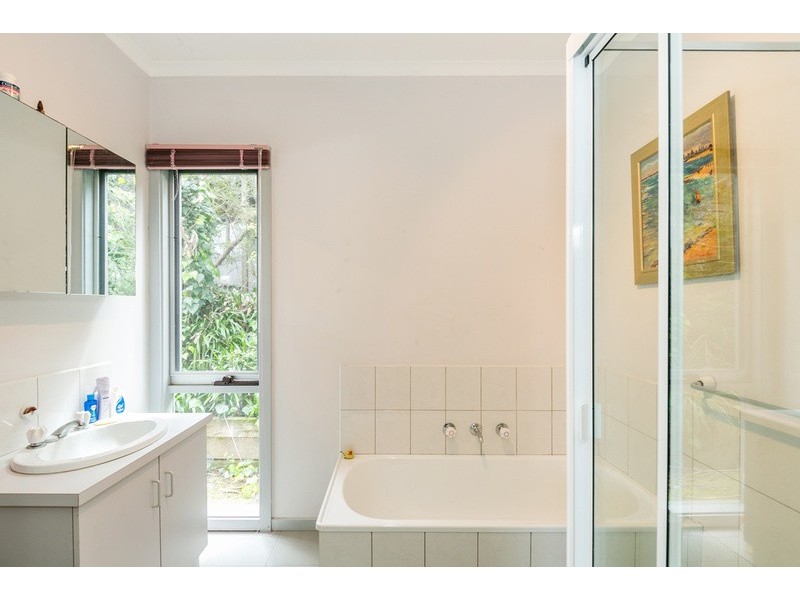 1/12 Summerhills Avenue, Lorne VIC 3232