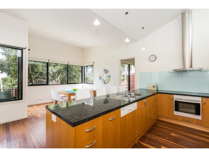12 Normanby Terrace, Lorne VIC 3232