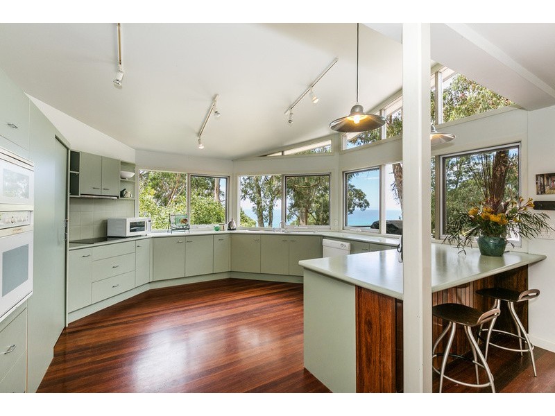 23 Toorak Terrace, Lorne VIC 3232