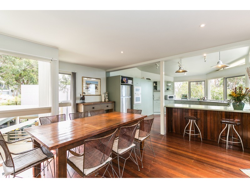 23 Toorak Terrace, Lorne VIC 3232
