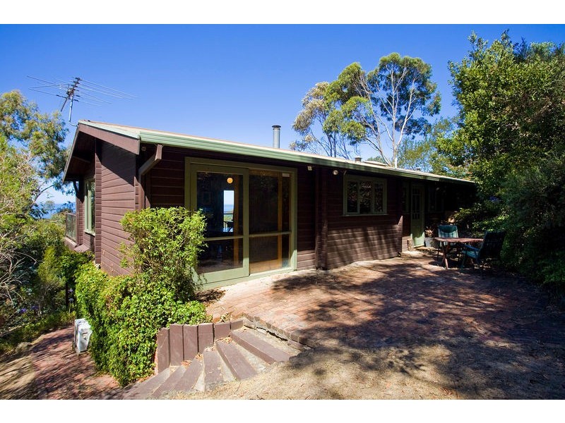 6 Hopetoun Terrace, Lorne VIC 3232