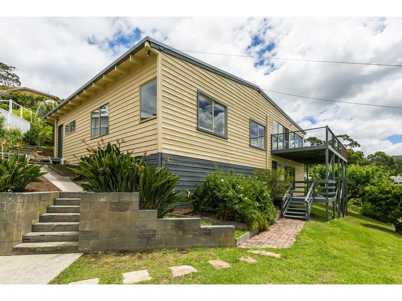 8  Grand Parade, Lorne VIC 3232