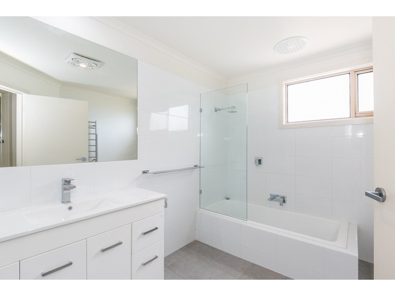 8  Grand Parade, Lorne VIC 3232